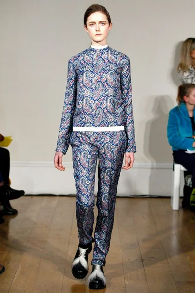Look 11